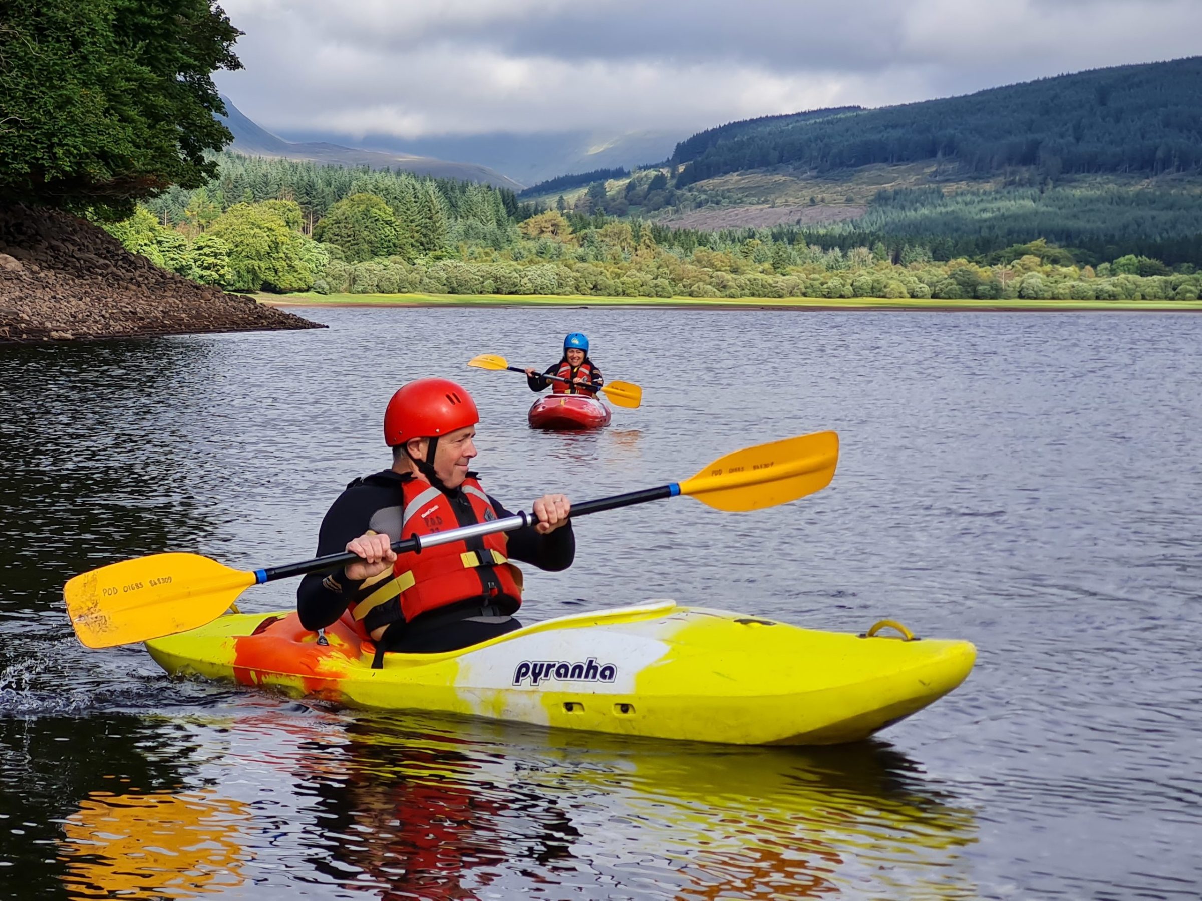 a small boat in a body of water
