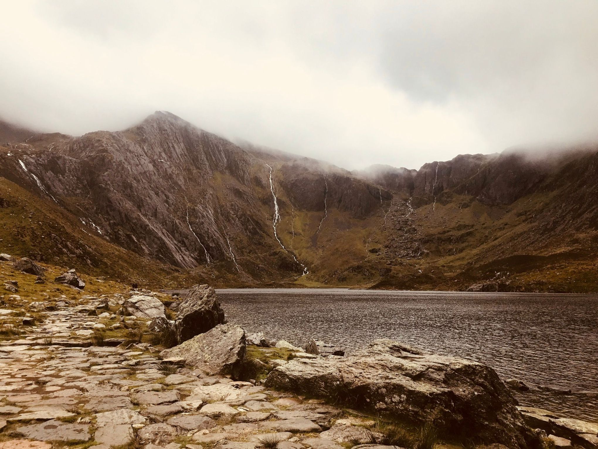 a snow covered mountain