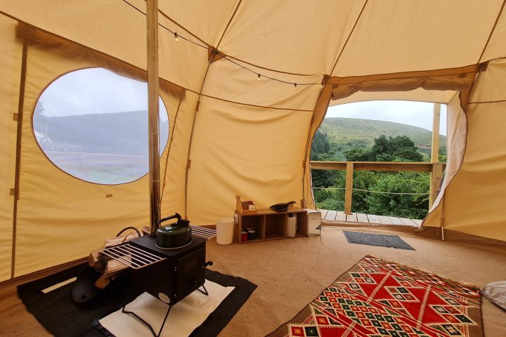 a view of a living room