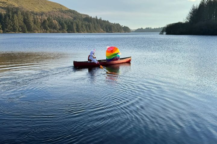 a small boat in a body of water